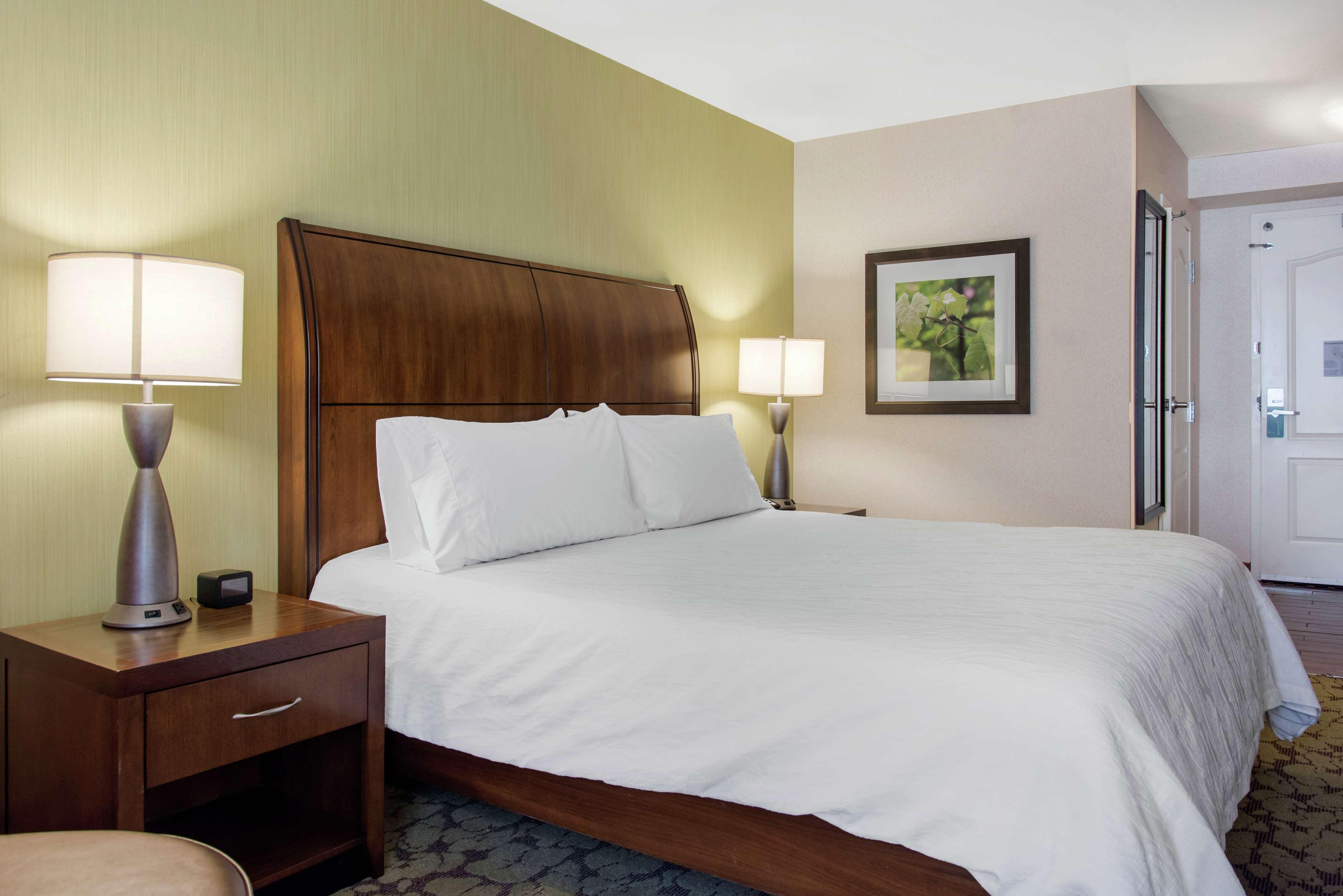 Hilton Garden Inn Portland Airport Exterior foto