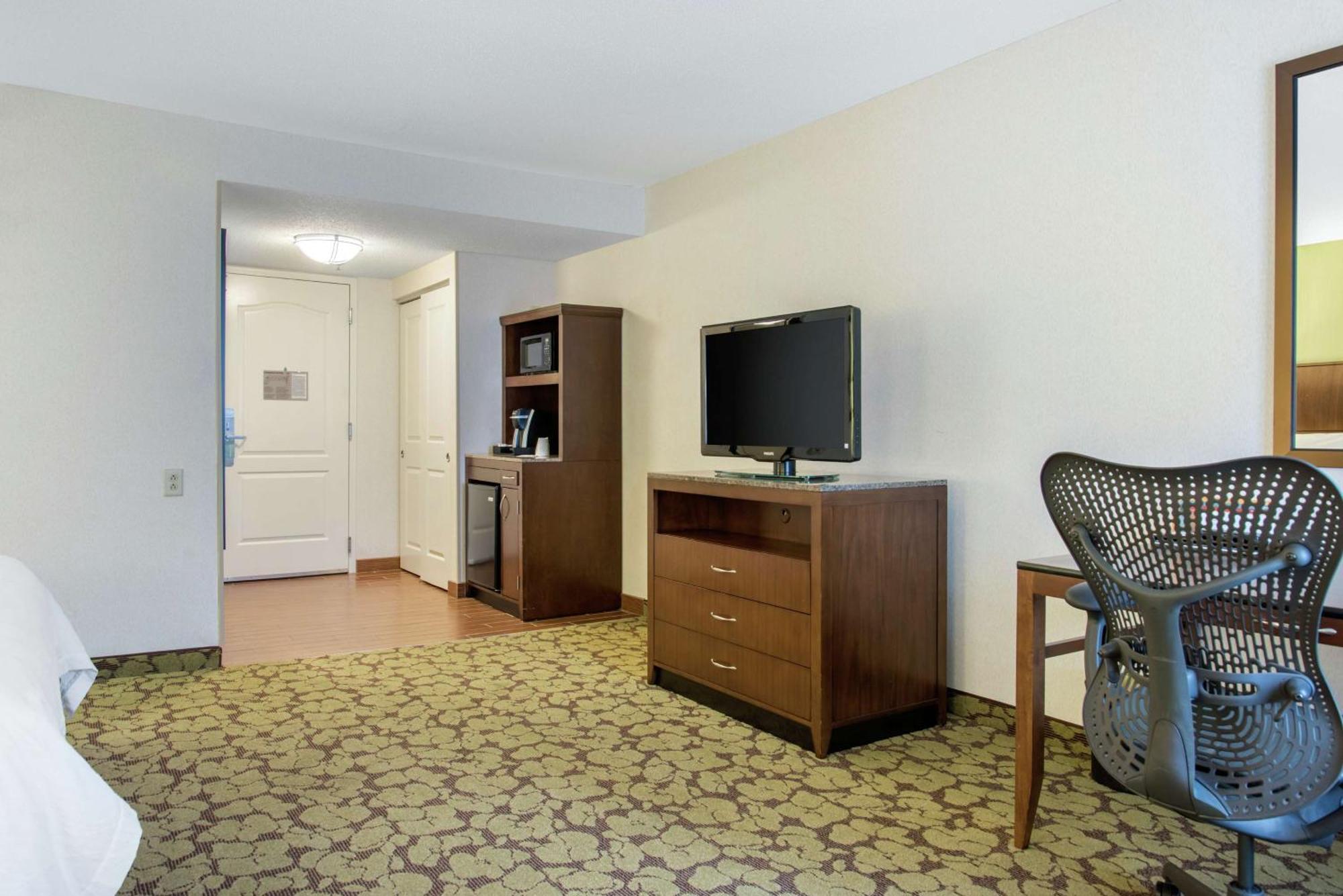 Hilton Garden Inn Portland Airport Exterior foto